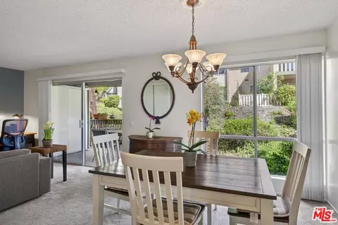 Dining - 255 Sequoia Ct #23, Thousand Oaks, CA 91360 photo 2 of 3