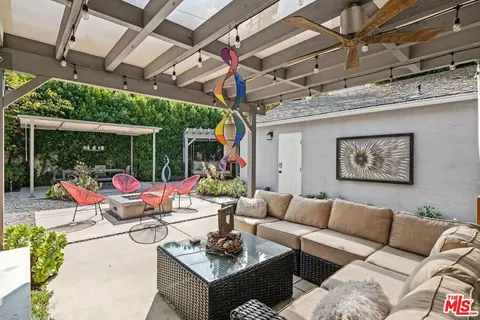 5618 Saint Clair Ave, Valley Village, CA 91607