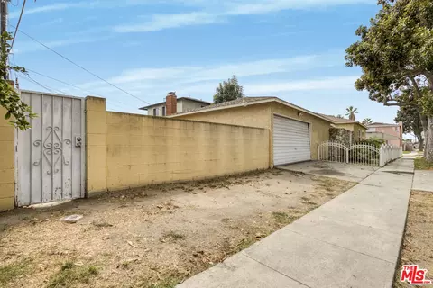 Exterior - 1300 S California Ave, Compton, CA 90221 photo 5 of 6