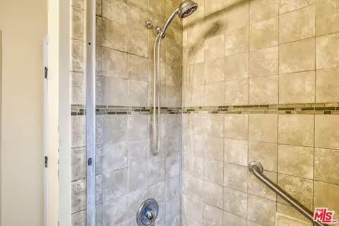 Bath - 1300 S California Ave, Compton, CA 90221 photo 3 of 3