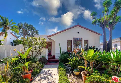 1034 Pacific St, Santa Monica, CA 90405