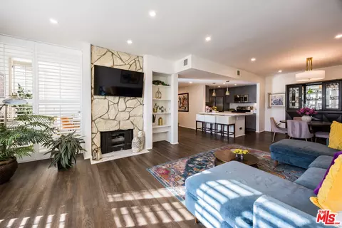 17711 Margate St #211, Encino, CA 91316