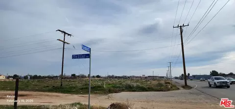 2700 E Palmdale Blvd, Palmdale, CA 93550 photo 4