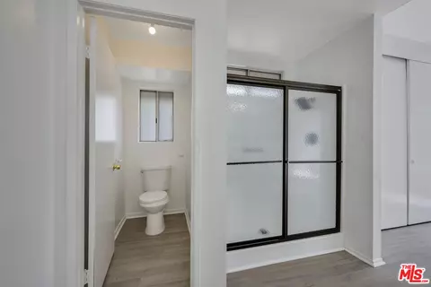Bath - 5881 Ashley Ct, Chino, CA 91710 photo 5 of 7