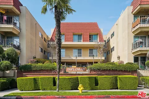 5845 Doverwood Dr #106, Culver City, CA 90230