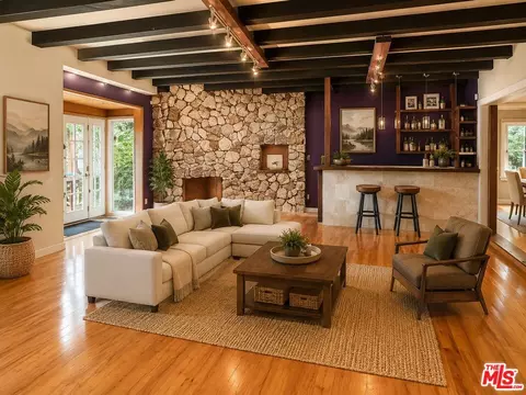 13522 Delano St, Van Nuys, CA 91401