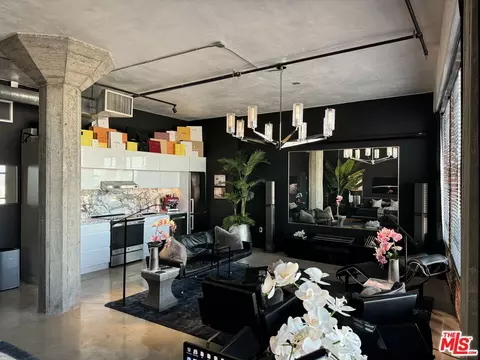 315 E 8th St #1105, Los Angeles, CA 90014
