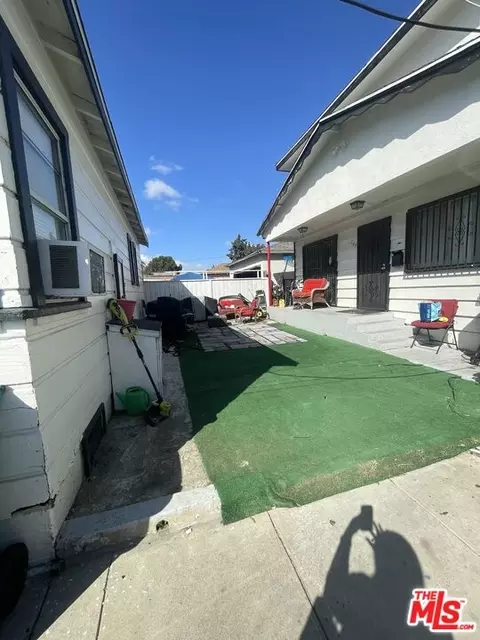 247 E 67th Way, Long Beach, CA 90805 photo 3