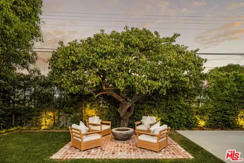 7316 El Manor Ave, Los Angeles, CA 90045