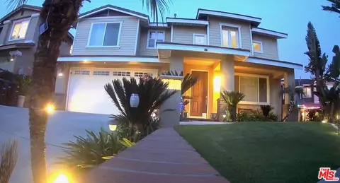 2078 E Nohl Ranch Rd, Orange, CA 92867