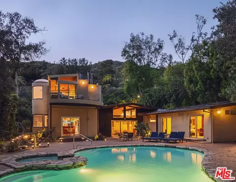 13044 Sky Valley Rd, Los Angeles, CA 90049
