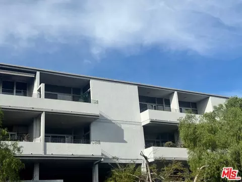 16601 Marquez Ave #301, Pacific Palisades, CA 90272