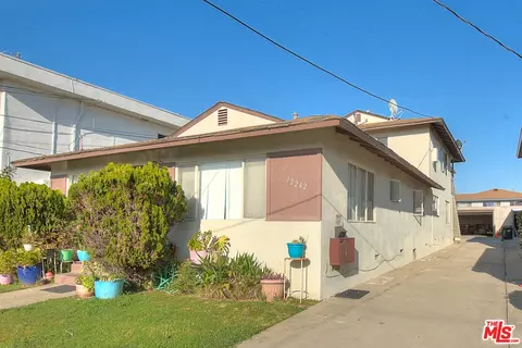 12242 Manor Dr, Hawthorne, CA 90250