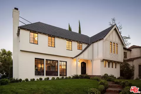 900 S Longwood Ave, Los Angeles, CA 90019
