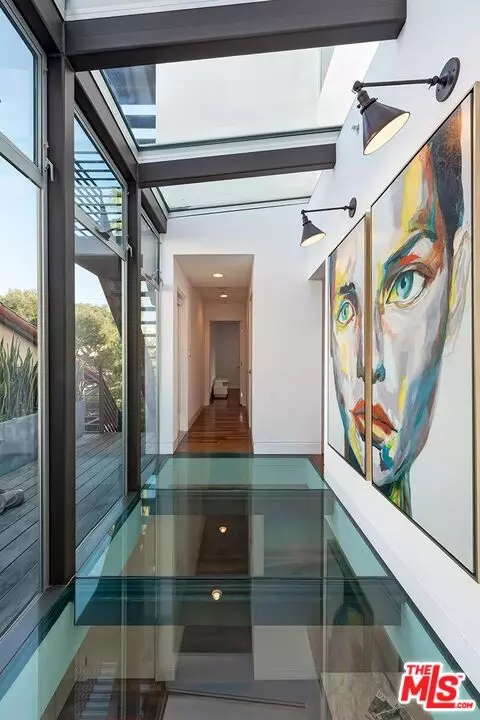 111 Eastwind St, Marina Del Rey, CA 90292