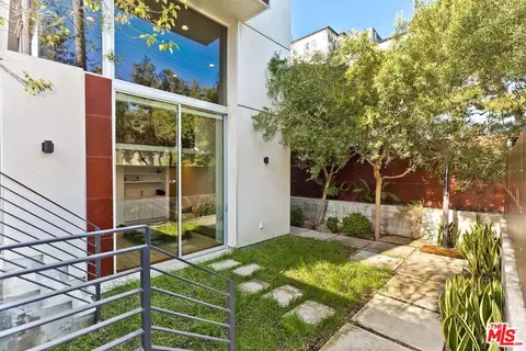 111 Eastwind St, Marina Del Rey, CA 90292