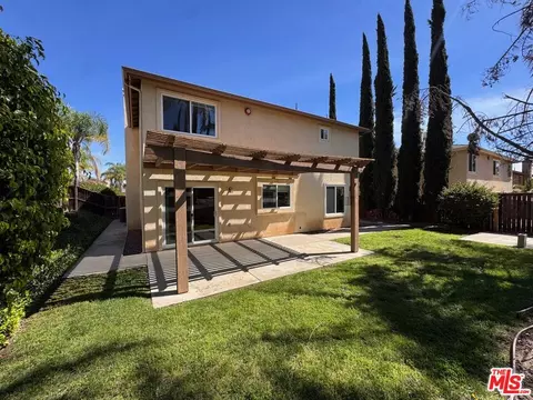 Exterior - 113 Gardenside Ct, Fallbrook, CA 92028 photo 3 of 6