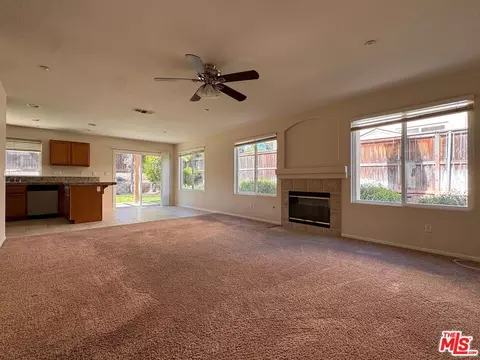 Living - 113 Gardenside Ct, Fallbrook, CA 92028 photo 2 of 8