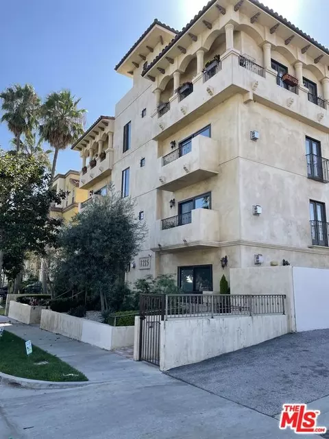 1215 Armacost Ave #102, Los Angeles, CA 90025