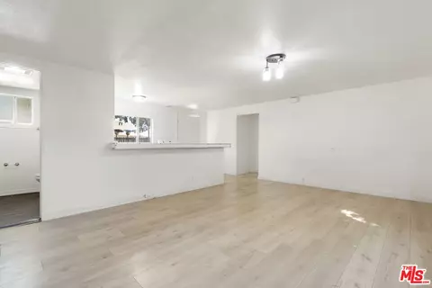 Living - 805 S Crane Ave, Compton, CA 90221 photo 1 of 7