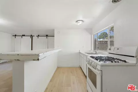 Entry Way - 805 S Crane Ave, Compton, CA 90221 photo 1 of 8