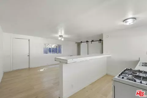 Entry Way - 805 S Crane Ave, Compton, CA 90221 photo 2 of 8