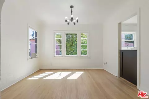 Living - 805 S Crane Ave, Compton, CA 90221 photo 3 of 7