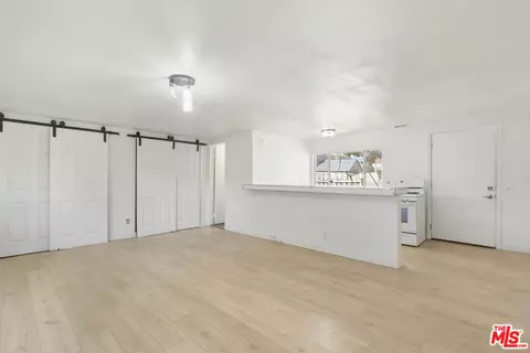 Living - 805 S Crane Ave, Compton, CA 90221 photo 2 of 7