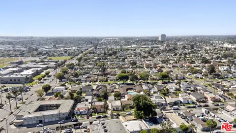 View/Area - 805 S Crane Ave, Compton, CA 90221 photo 2 of 4