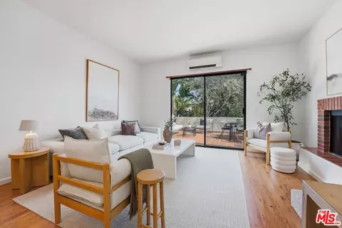3665 Empire Dr #1, Los Angeles, CA 90034