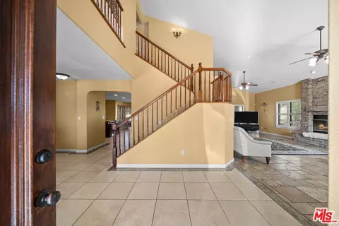 Entry Way - 19898 Sunset Ln, Apple Valley, CA 92308 photo 1 of 4