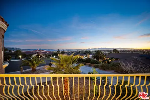 View/Area - 19898 Sunset Ln, Apple Valley, CA 92308 photo 6 of 9
