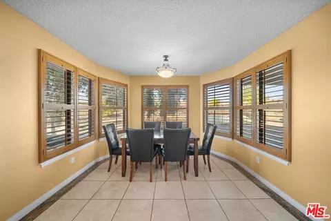 Dining - 19898 Sunset Ln, Apple Valley, CA 92308 photo 1 of 3