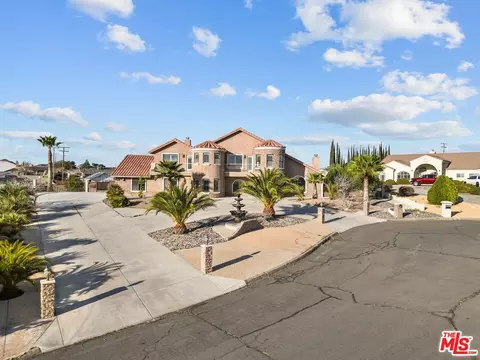 19898 Sunset Ln, Apple Valley, CA 92308