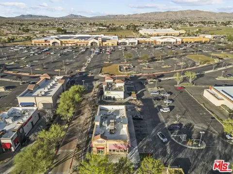 View/Area - 19898 Sunset Ln, Apple Valley, CA 92308 photo 8 of 9