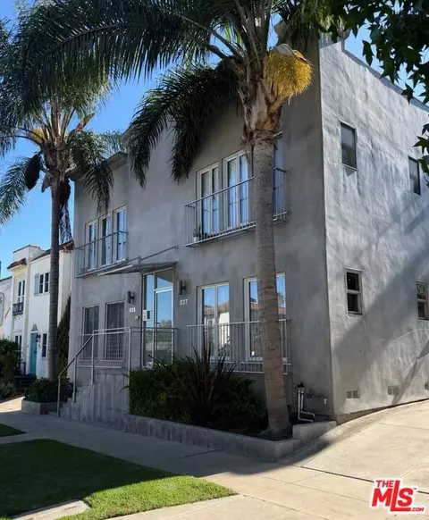 635 N Windsor Blvd, Los Angeles, CA 90004