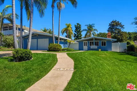 26 Packet Rd, Rancho Palos Verdes, CA 90275