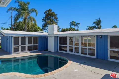 26 Packet Rd, Rancho Palos Verdes, CA 90275