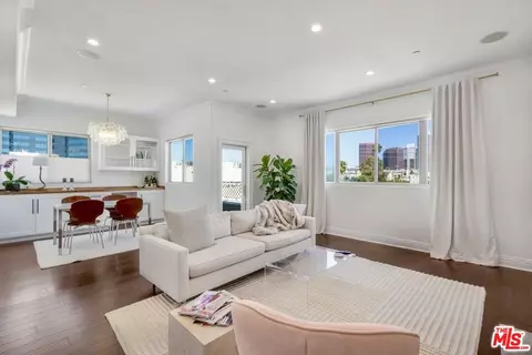 1316 Amherst Ave #PH 402, Los Angeles, CA 90025