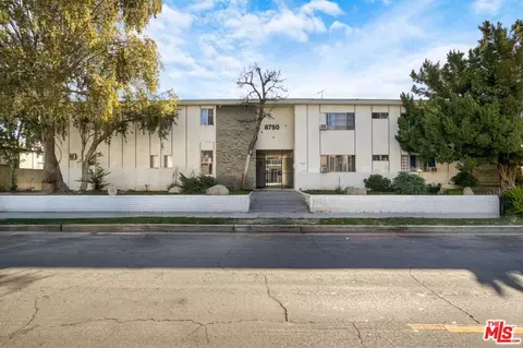 8750 Owensmouth Ave, Canoga Park, CA 91304