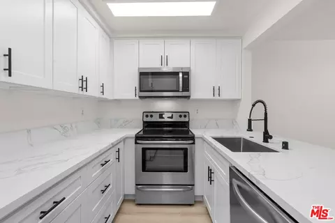 435 S Virgil Ave #228, Los Angeles, CA 90020