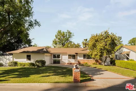23153 Gonzales Dr, Woodland Hills, CA 91367
