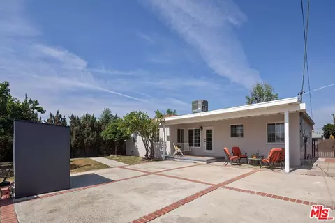 Exterior - 13610 Bracken St, Arleta, CA 91331 photo 5 of 6