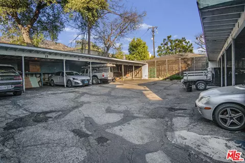Exterior - 755 E Pine St, Altadena, CA 91001 photo 6 of 7