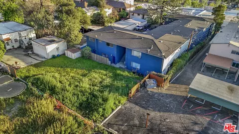 View/Area - 755 E Pine St, Altadena, CA 91001 photo 4 of 7