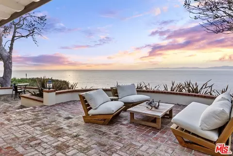 1115 Palos Verdes Dr, Palos Verdes Estates, CA 90274