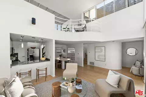 1319 Harvard St #5, Santa Monica, CA 90404