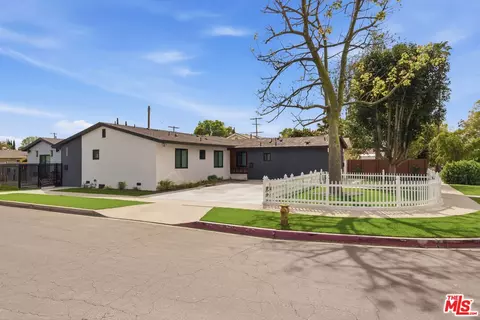 6724 Hesperia Ave, Reseda, CA 91335 photo 2