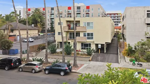 741 S Hobart Blvd, Los Angeles, CA 90005