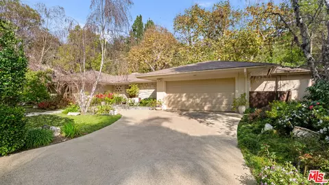 1244 Shadybrook Dr, Beverly Hills, CA 90210